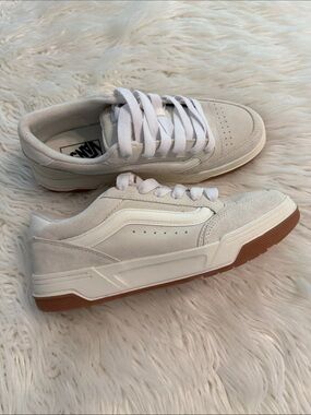 Vans Cream Suede Low-Top Sneakers with Gum Outsole size 8.5 man and 10 women’s